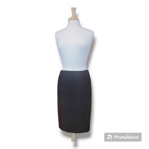 T Tahari Stretchy Black Straight Knee Length Straight Skirt. Size M